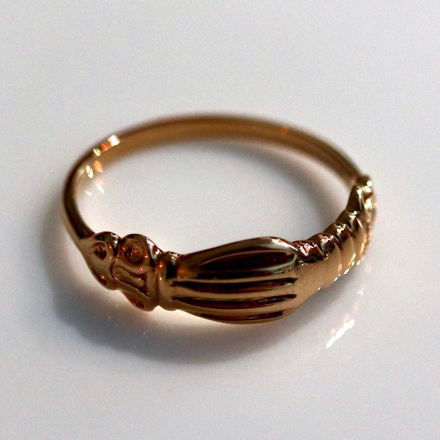 Renaissance Ring with Clasped Hands Gold Plated